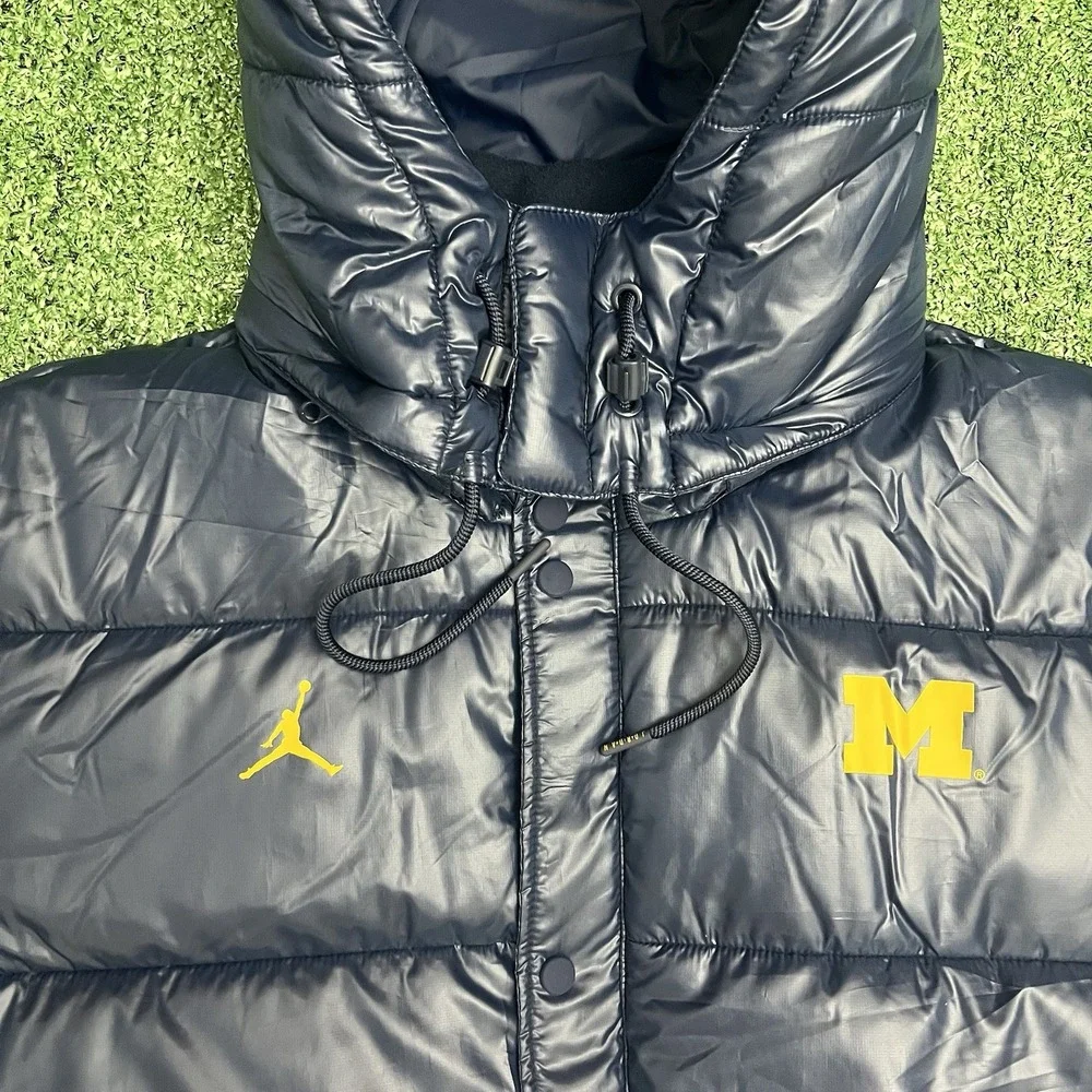 Nike Jordan Jumpman University of Michigan Wolverines Hooded Puffer Coat XL